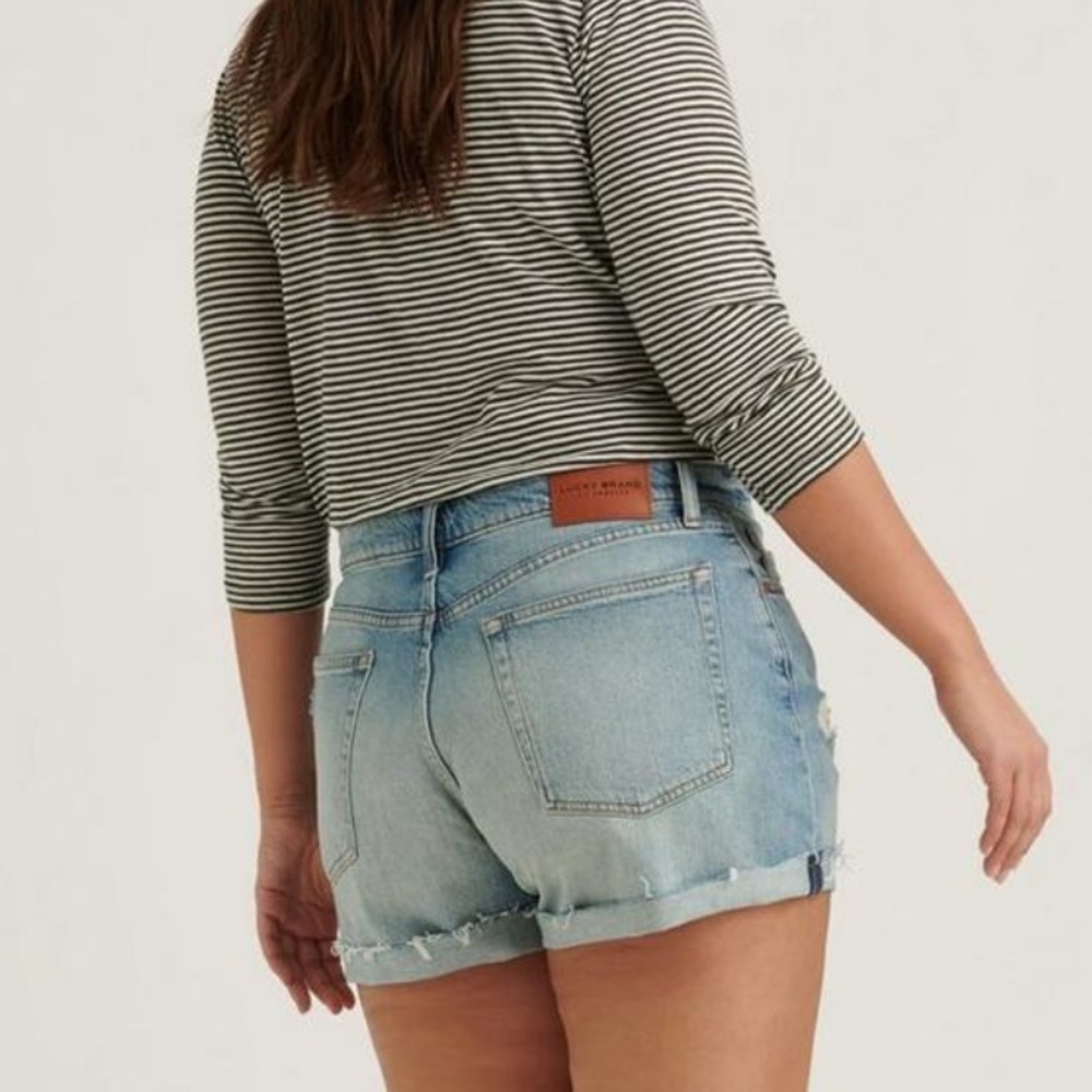 Lucky Brand Boyfriend Jean Denim Rolled  Cuff  Zip Fly Short